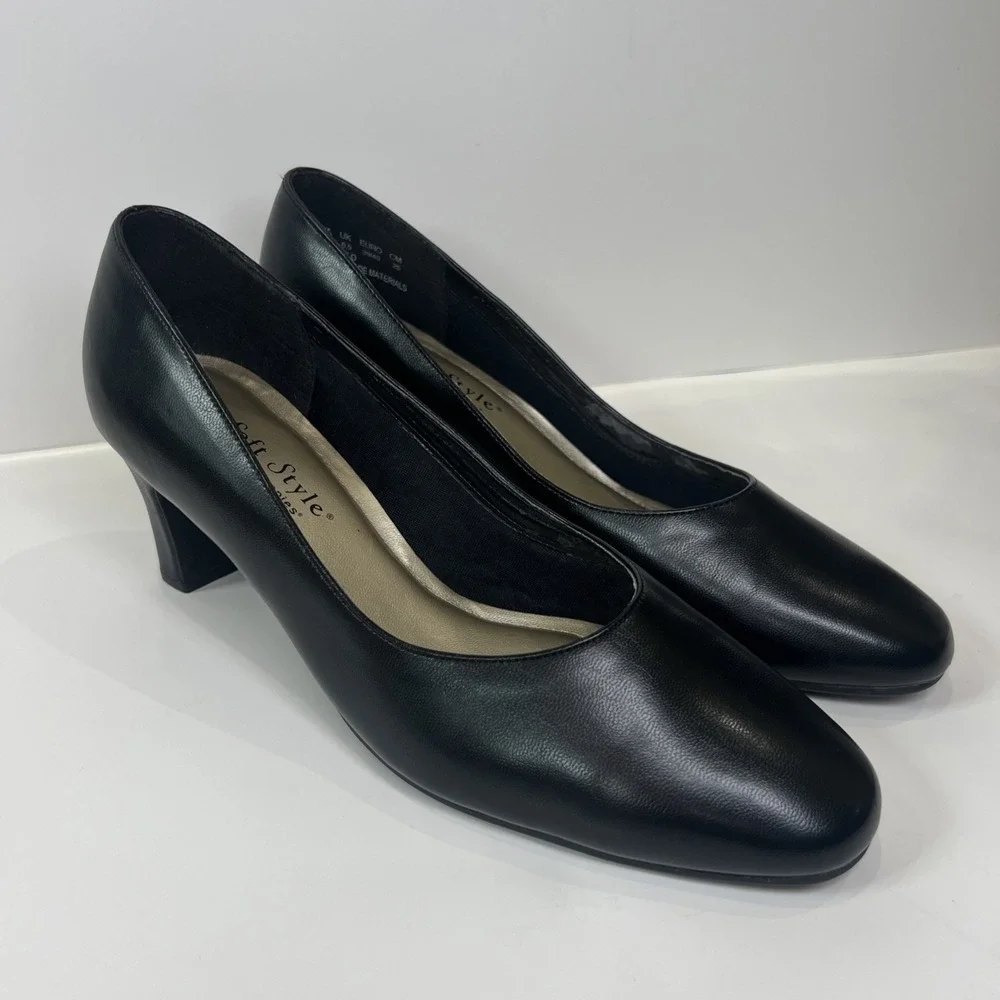 Soft Style Hush Puppies Black Pumps Womens 8.5W Wide Comfort Career Dress Heels